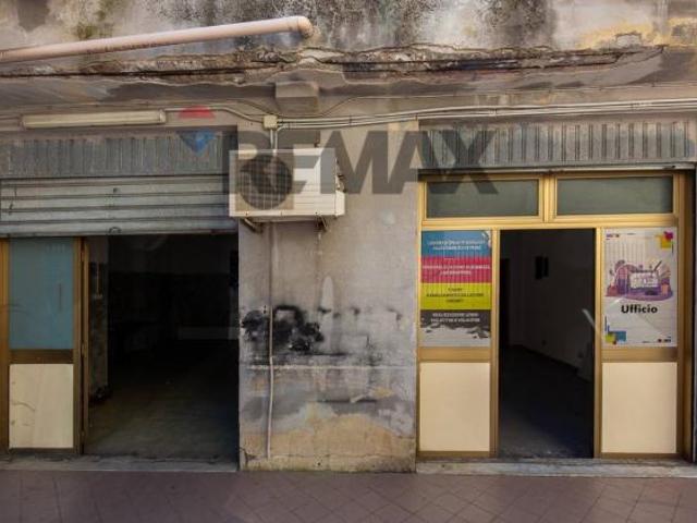 Locale Commerciale in vendita a Misterbianco