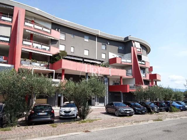 Locale commerciale in vendita a Montalto Uffugo