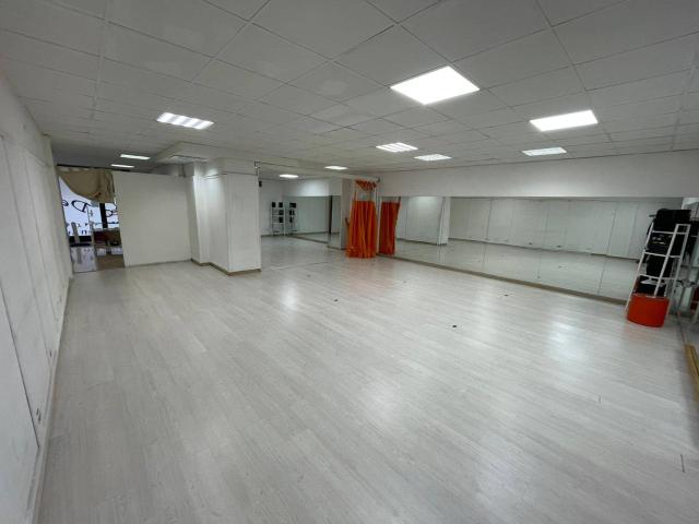 Locale commerciale in vendita a Ottaviano