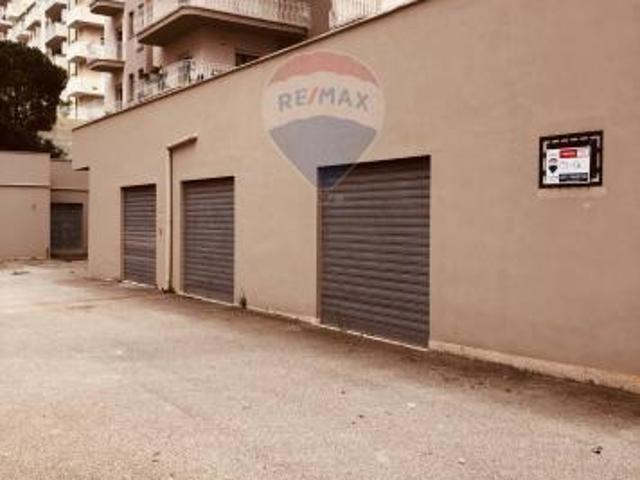 Locale Commerciale in vendita a Alcamo