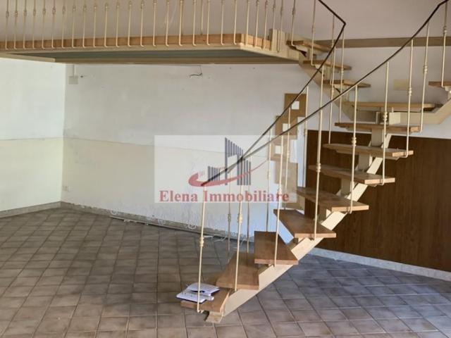 Locale commerciale in vendita a Alcamo