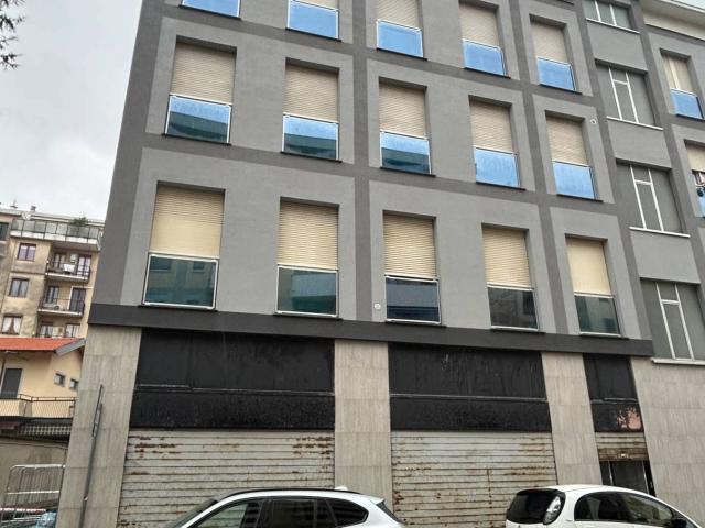 Locale commerciale in vendita a Busto Arsizio
