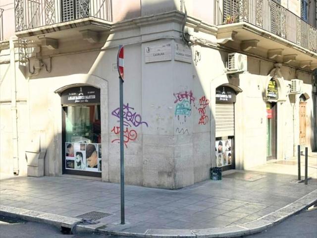 Locale commerciale in vendita a Bari