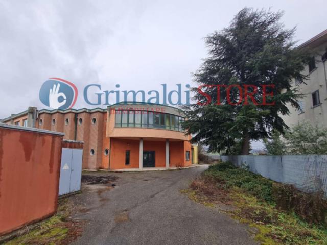 Locale commerciale in vendita a Benevento