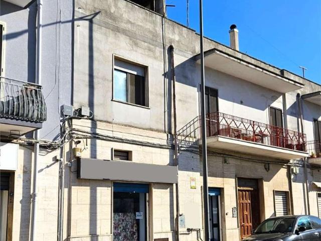 Locale commerciale in vendita a Brindisi