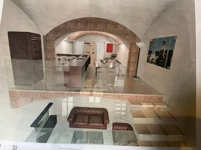 Locale commerciale in vendita a Cuneo