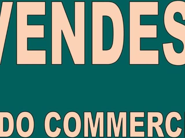 Locale commerciale in vendita a Cascina