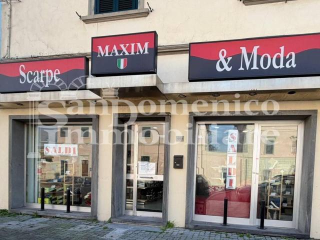 Locale commerciale in vendita a Cascina