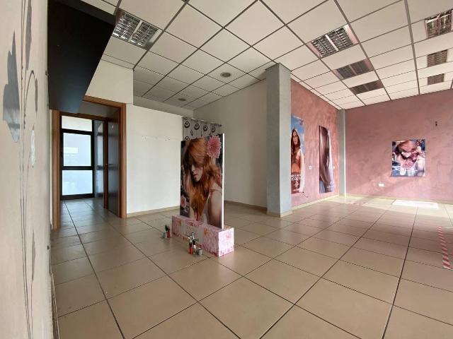 Locale commerciale in vendita a Castelfidardo