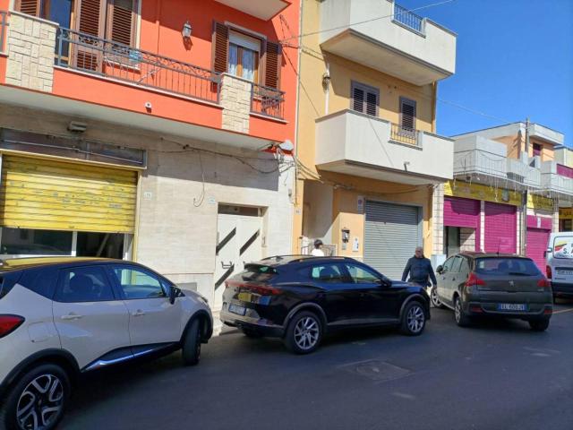 Locale commerciale in vendita a Carosino