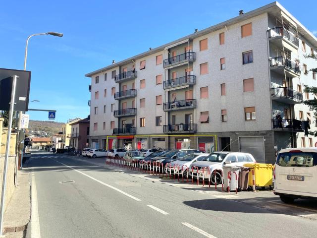 Locale commerciale in vendita a Carcare