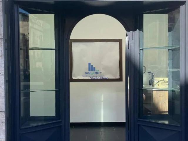 Locale commerciale in vendita a Catania