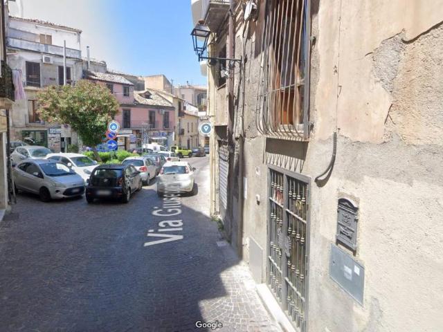 Locale commerciale in vendita a Catanzaro