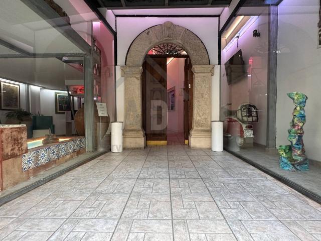 Locale commerciale in vendita a Cosenza