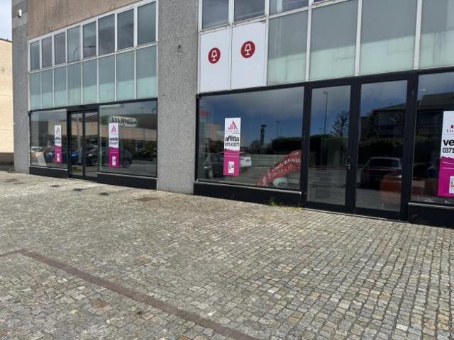 Locale commerciale in vendita a Cornegliano Laudense