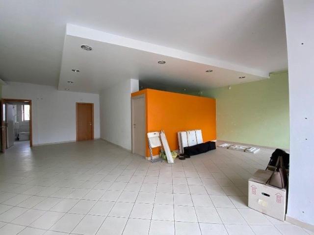 LOCALE COMMERCIALE in VENDITA a EMPOLI