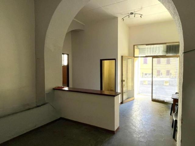 Locale commerciale in vendita a Fucecchio