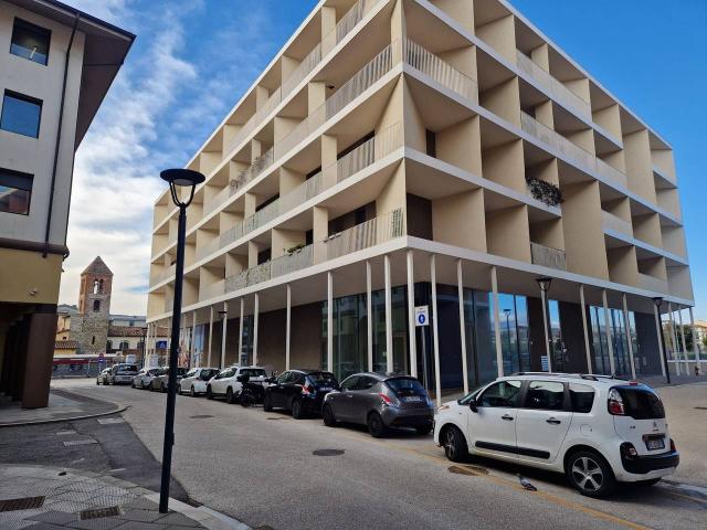 Locale commerciale in vendita a Firenze