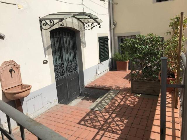Locale commerciale in vendita a Firenze