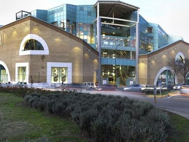 Locale commerciale in vendita a Firenze