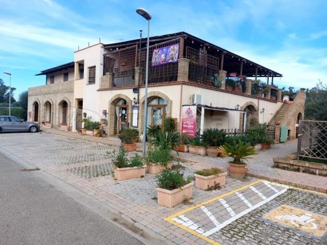 Locale commerciale in vendita a Follonica