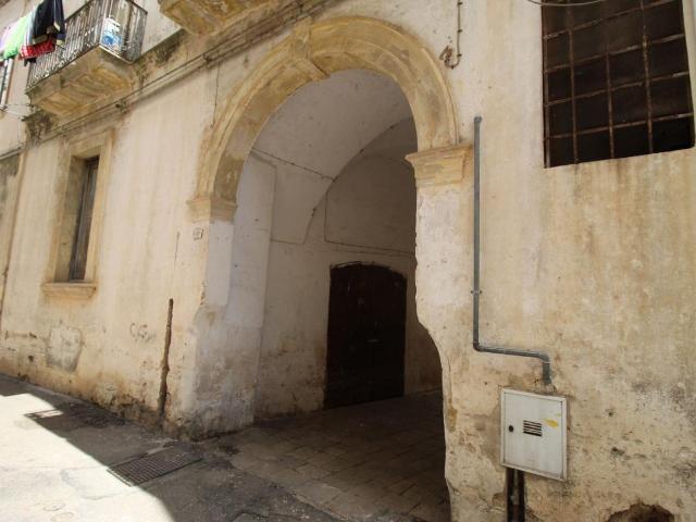 Locale commerciale in vendita a Galatone