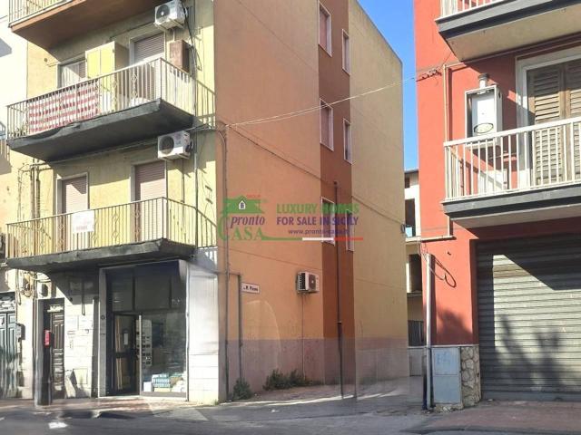 Locale commerciale in vendita a Gela