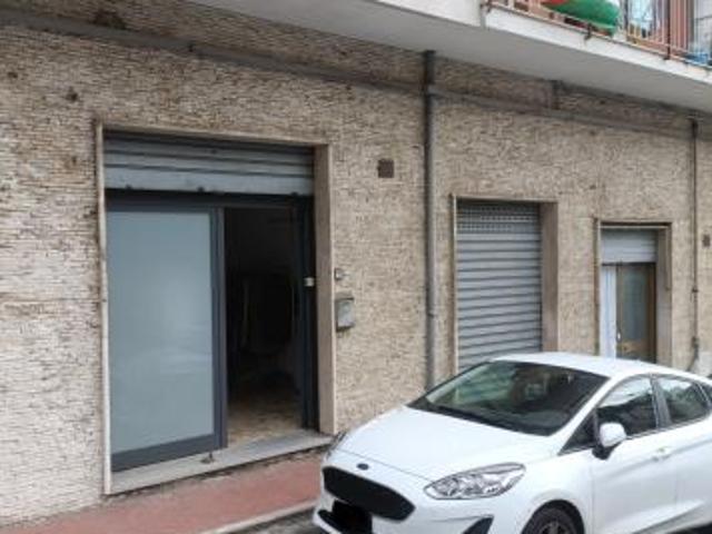 Locale commerciale in vendita a Genova