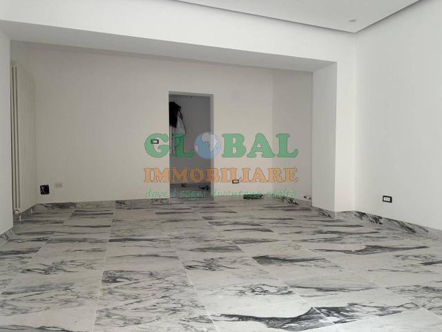 Locale commerciale in vendita a Grigno
