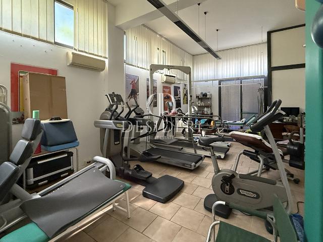 LOCALE COMMERCIALE in VENDITA a GROSSETO CASALONE