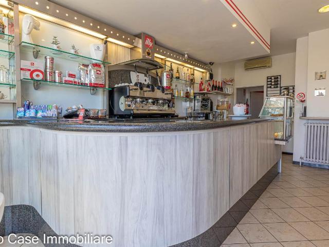 Locale commerciale in vendita a Ivrea