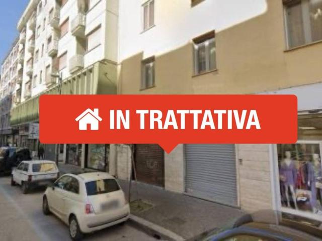 Locale commerciale in vendita a Latina