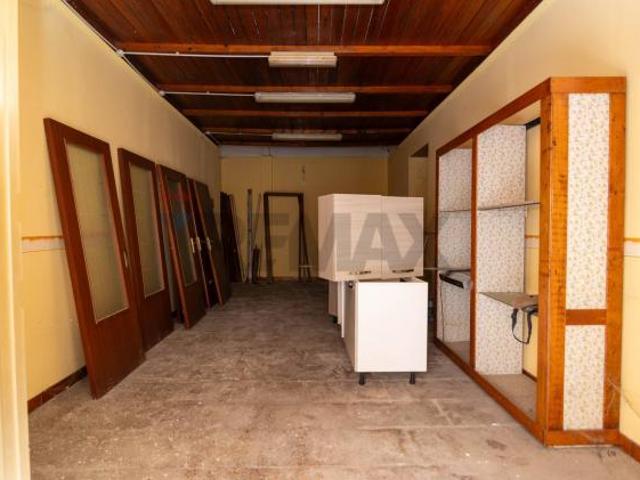 Locale Commerciale in vendita a Lentini