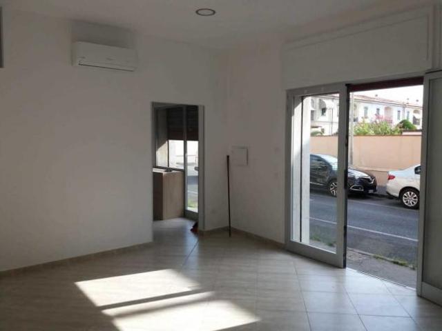 Locale commerciale in vendita a Livorno
