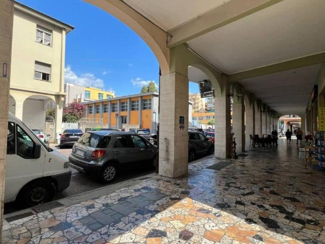 Locale commerciale in vendita a Loano