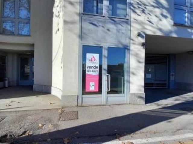 Locale commerciale in vendita a Lodi