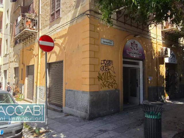 Locale commerciale in vendita a Palermo, Libert