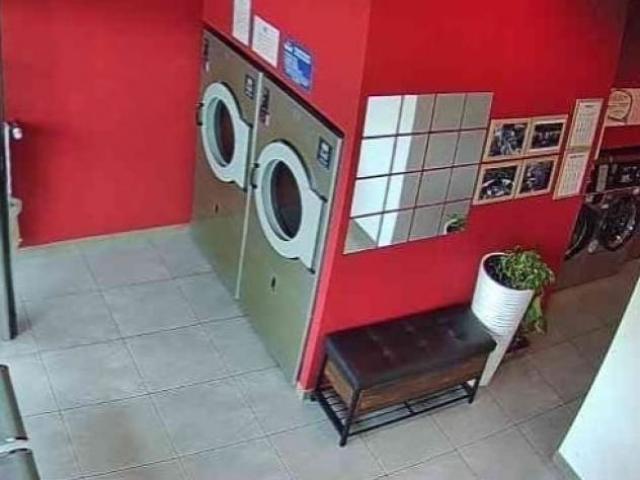 Locale commerciale in vendita a Peschiera Borromeo