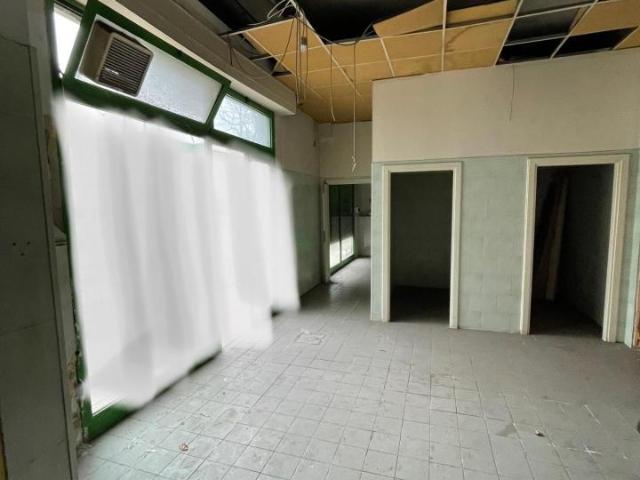 Locale commerciale in vendita a Ponsacco