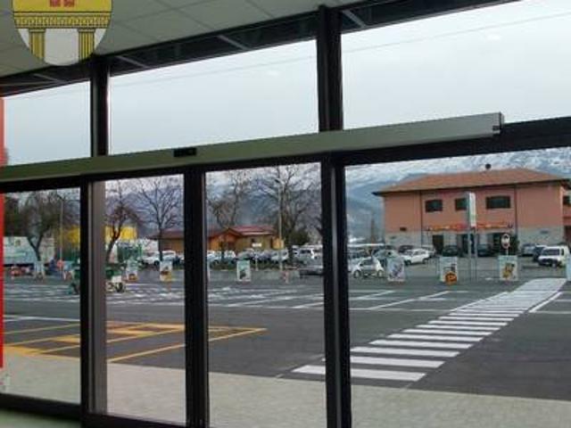 Locale commerciale in vendita a Ponzano Veneto, Paderno capoluogo