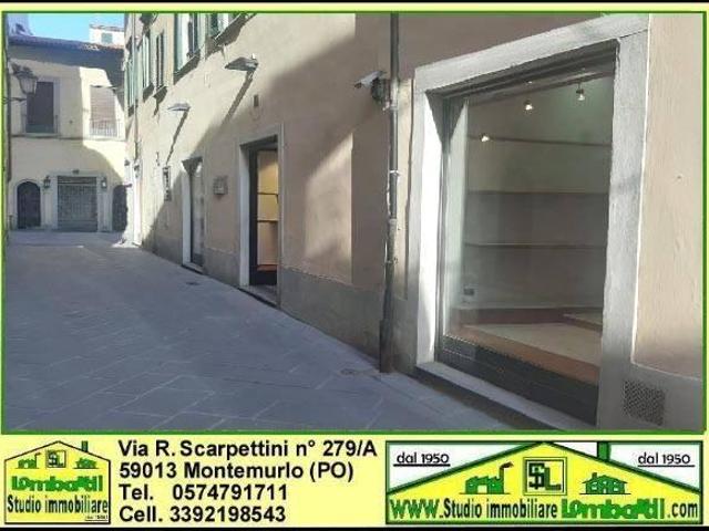 Locale commerciale in vendita a Prato