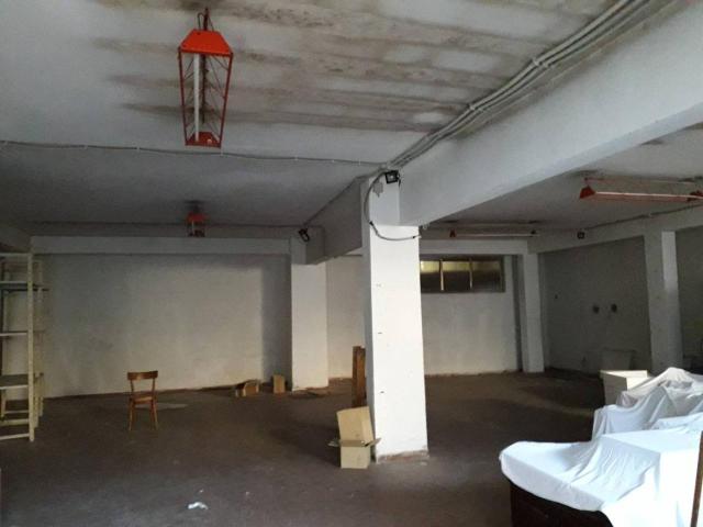 Locale commerciale in vendita a Roma