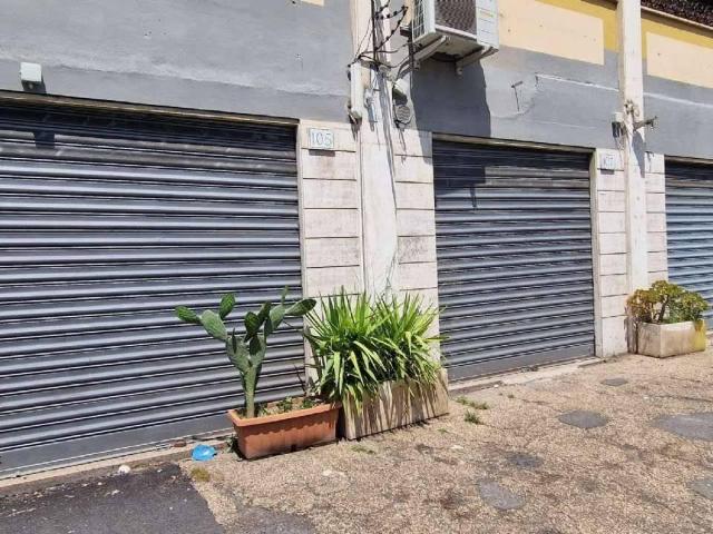 Locale commerciale in vendita a Roma