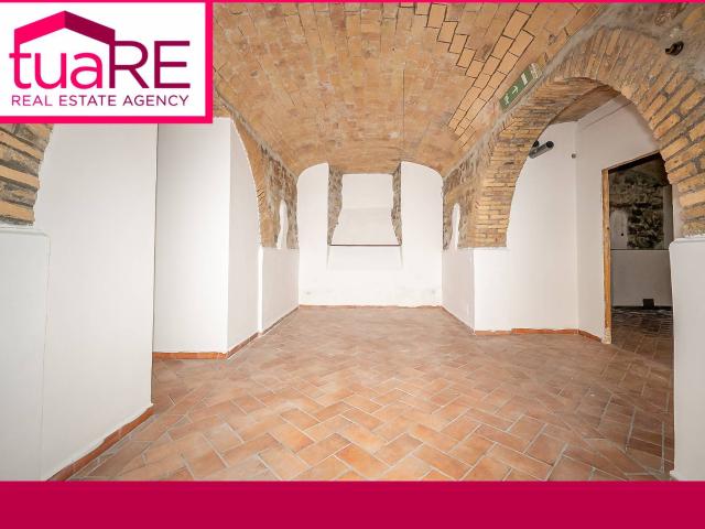 Locale commerciale in vendita a Roma, Prati