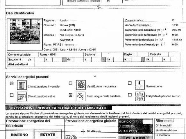 Locale commerciale in vendita a Roma, Torrino