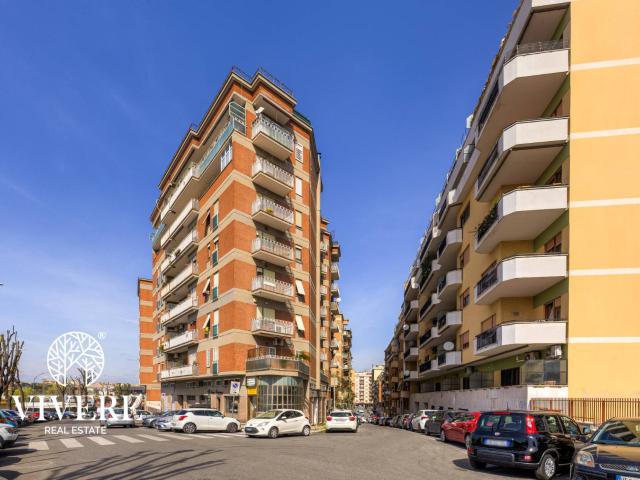 Locale commerciale in vendita a Roma, Tiburtino