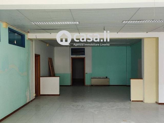 Locale commerciale in vendita a Rosignano Marittimo