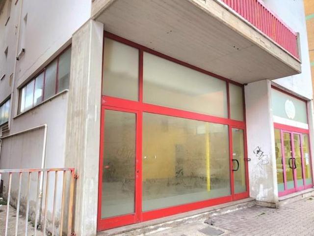 Locale commerciale in vendita a San Benedetto del Tronto
