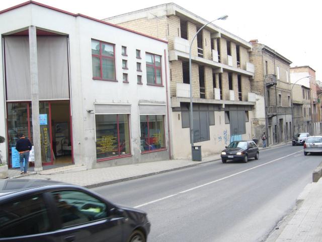 Locale commerciale in vendita a San Benedetto del Tronto, Centro