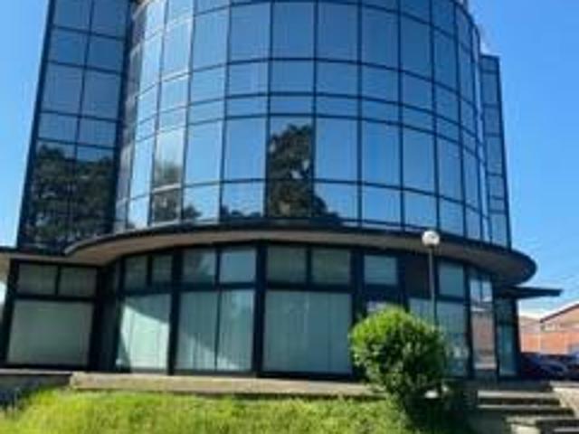 Locale commerciale in vendita a Settimo Milanese